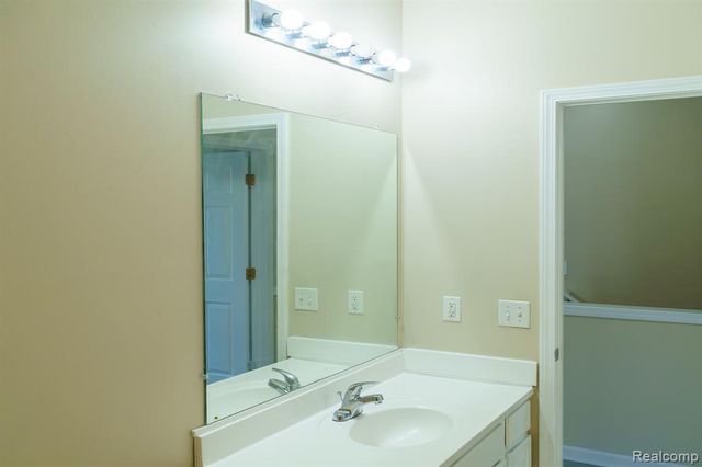 1803 Pinecroft Drive, Canton, MI 48188