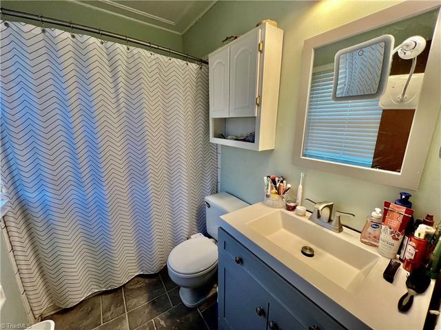 5236 Hicone Road, Mcleansville, NC 27301