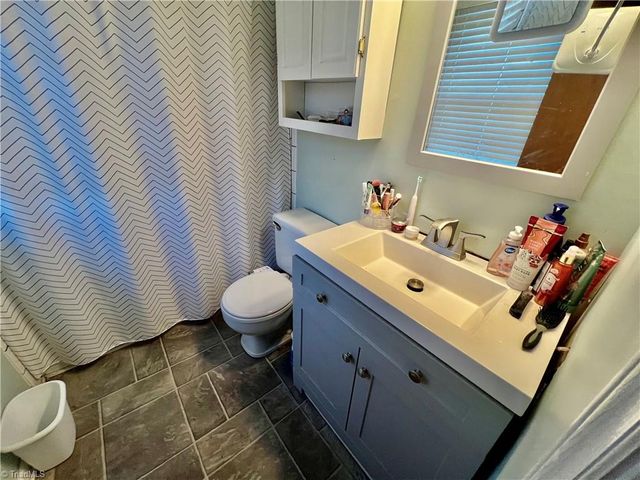 5236 Hicone Road, Mcleansville, NC 27301