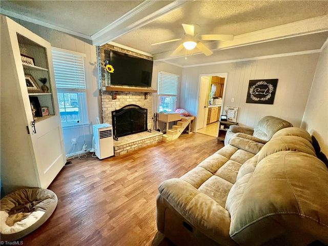 5236 Hicone Road, Mcleansville, NC 27301