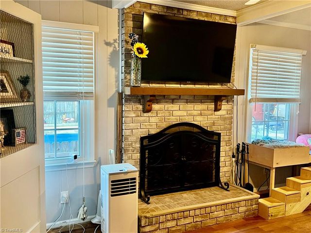 5236 Hicone Road, Mcleansville, NC 27301