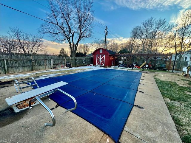 5236 Hicone Road, Mcleansville, NC 27301