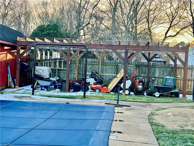 5236 Hicone Road, Mcleansville, NC 27301