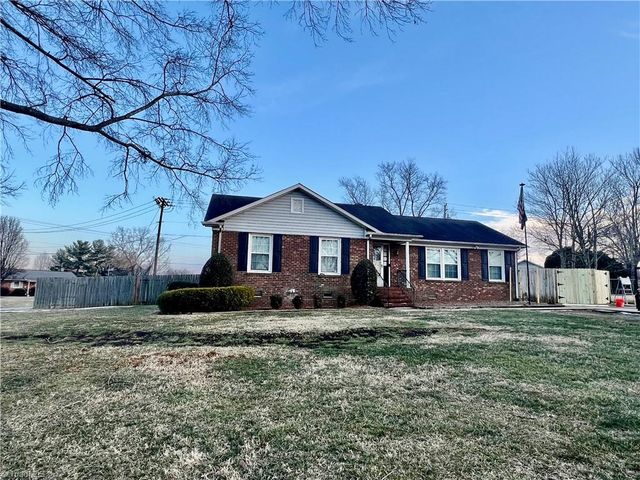5236 Hicone Road, Mcleansville, NC 27301
