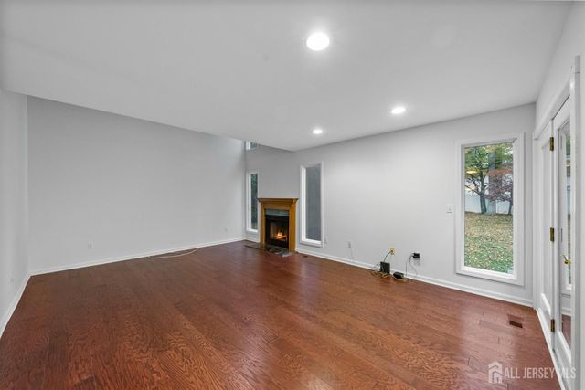 124 Kingsland Circle, South Brunswick, NJ 08852