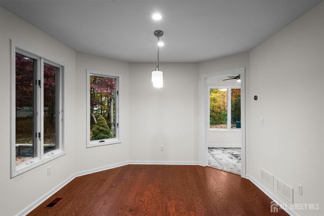 124 Kingsland Circle, South Brunswick, NJ 08852