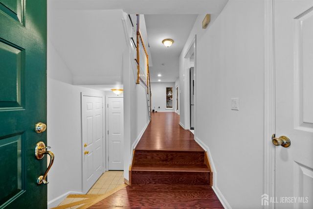 124 Kingsland Circle, South Brunswick, NJ 08852