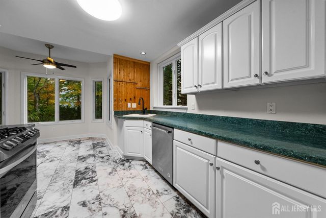 124 Kingsland Circle, South Brunswick, NJ 08852