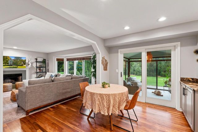 10946 N Sherwood DRIVE, Mequon, WI 53092