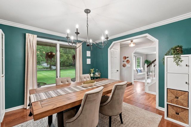 10946 N Sherwood DRIVE, Mequon, WI 53092