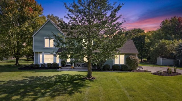 10946 N Sherwood DRIVE, Mequon, WI 53092