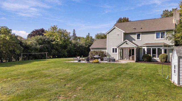 10946 N Sherwood DRIVE, Mequon, WI 53092