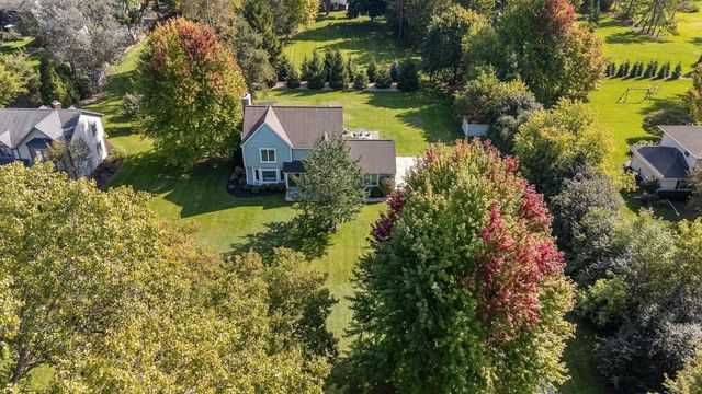 10946 N Sherwood DRIVE, Mequon, WI 53092