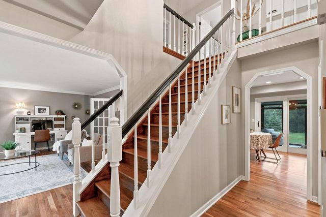10946 N Sherwood DRIVE, Mequon, WI 53092