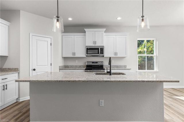 702 Argyll ST, Chesapeake, VA 23320