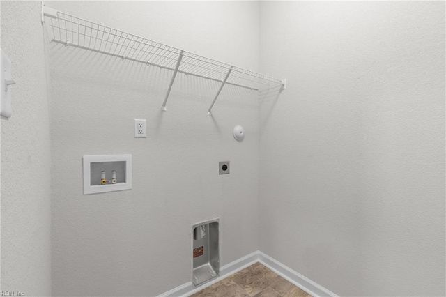 702 Argyll ST, Chesapeake, VA 23320