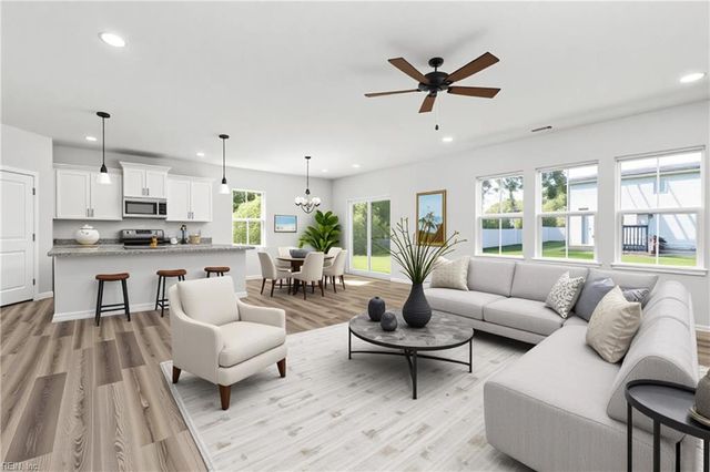 702 Argyll ST, Chesapeake, VA 23320