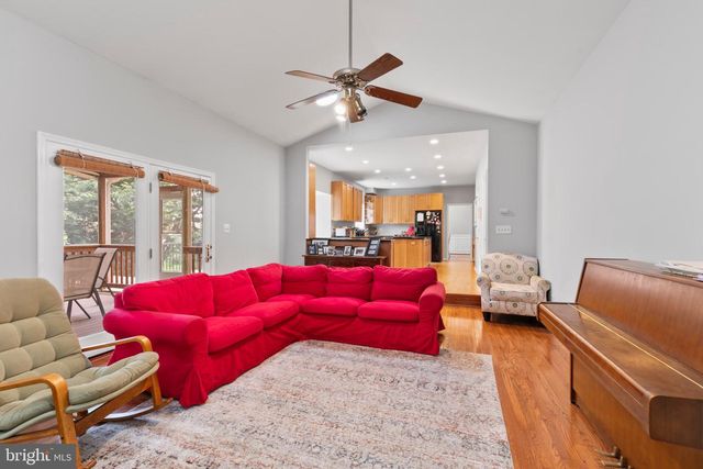 46450 SAFFRON CT, Sterling, VA 20165