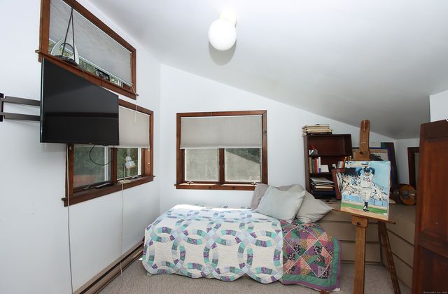 8 Dillon Road, Woodbridge, CT 06525