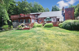 8 Dillon Road, Woodbridge, CT 06525