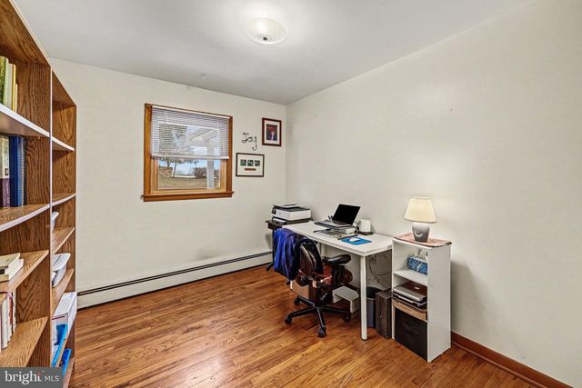 23 E WILLOW TERRACE DR, Mechanicsburg, PA 17050