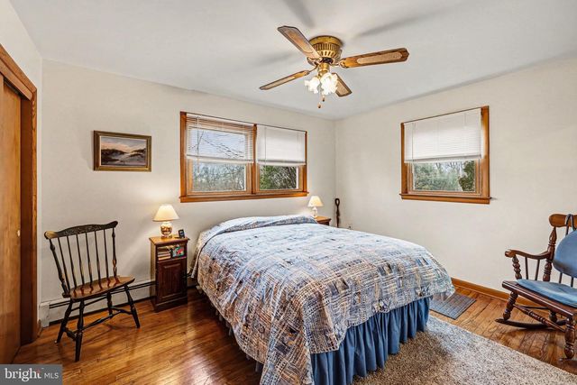 23 E WILLOW TERRACE DR, Mechanicsburg, PA 17050