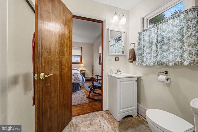 23 E WILLOW TERRACE DR, Mechanicsburg, PA 17050