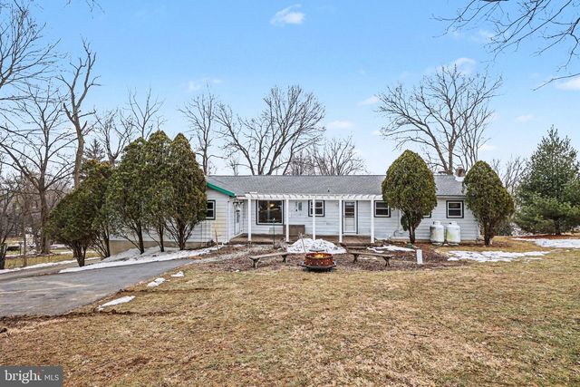 23 E WILLOW TERRACE DR, Mechanicsburg, PA 17050