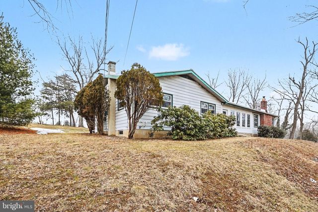 23 E WILLOW TERRACE DR, Mechanicsburg, PA 17050