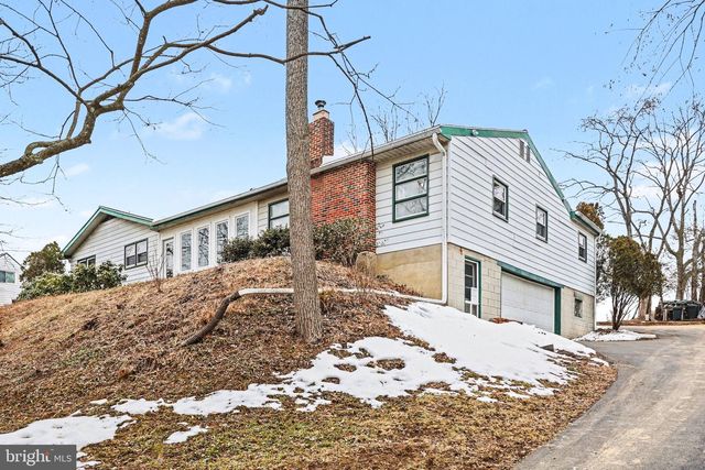 23 E WILLOW TERRACE DR, Mechanicsburg, PA 17050