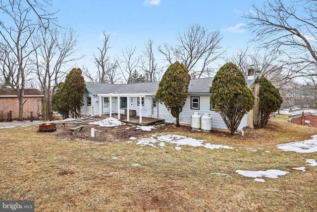 23 E WILLOW TERRACE DR, Mechanicsburg, PA 17050