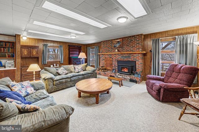 23 E WILLOW TERRACE DR, Mechanicsburg, PA 17050