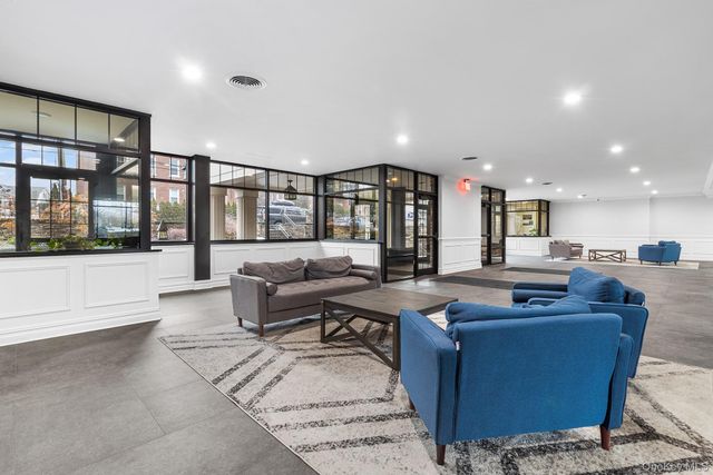 200 Atlantic Avenue 417, Lynbrook, NY 11563