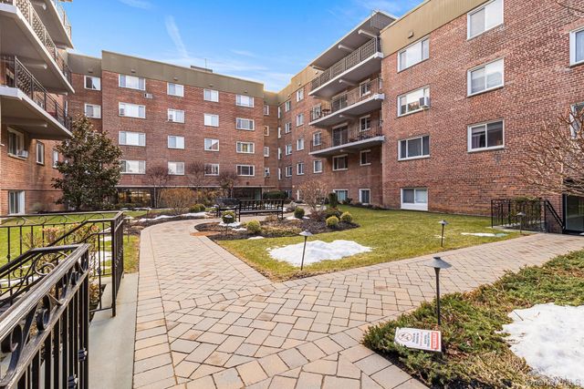 200 Atlantic Avenue 417, Lynbrook, NY 11563