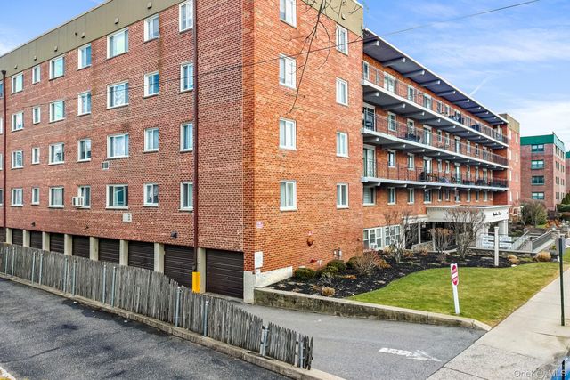 200 Atlantic Avenue 417, Lynbrook, NY 11563