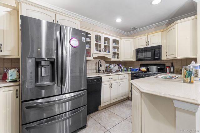 200 Atlantic Avenue 417, Lynbrook, NY 11563