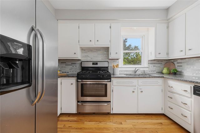 785 Main Avenue, Warwick, RI 02886