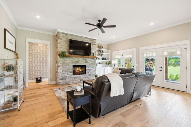 11769 Milton St, Milton, TN 37118