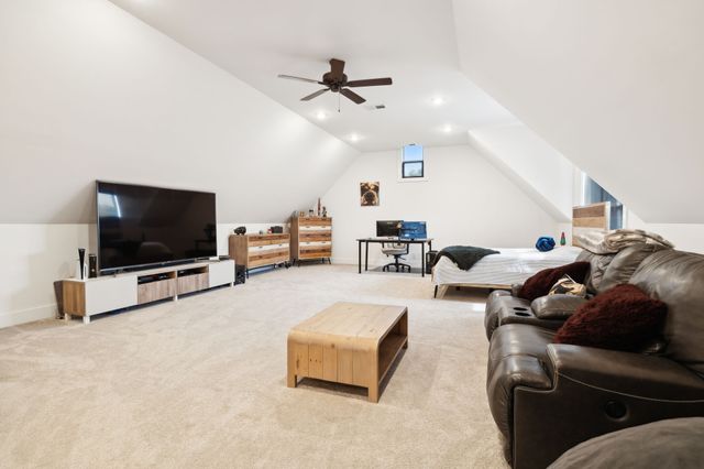 11769 Milton St, Milton, TN 37118