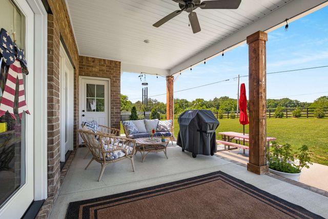 11769 Milton St, Milton, TN 37118