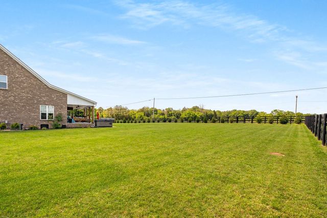 11769 Milton St, Milton, TN 37118