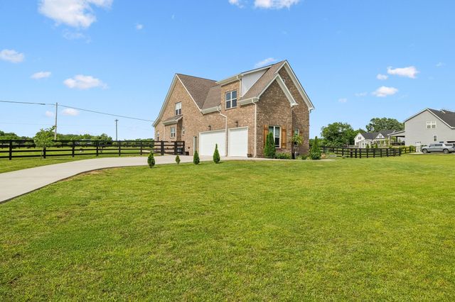 11769 Milton St, Milton, TN 37118