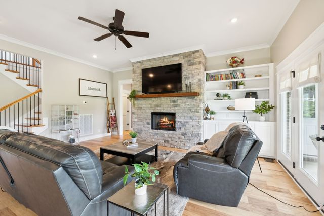 11769 Milton St, Milton, TN 37118