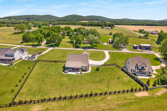 11769 Milton St, Milton, TN 37118