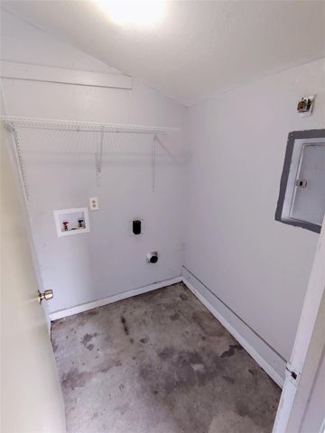 9467 LYNN LANE B, Seminole, FL 33777