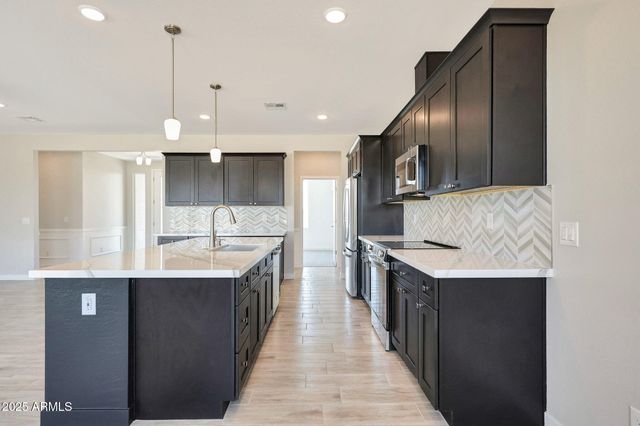 17030 W Whispering Rock Trail, Surprise, AZ 85387