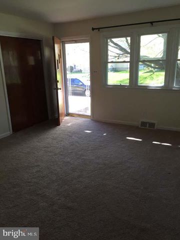 1036 WAGONER DR, Wilmington, DE 19805