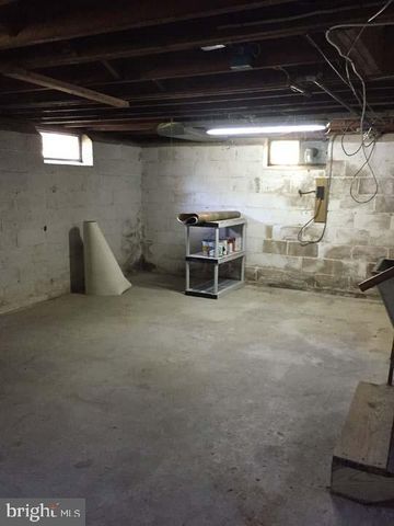 1036 WAGONER DR, Wilmington, DE 19805