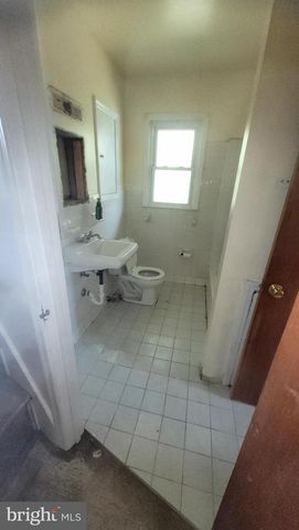 1036 WAGONER DR, Wilmington, DE 19805