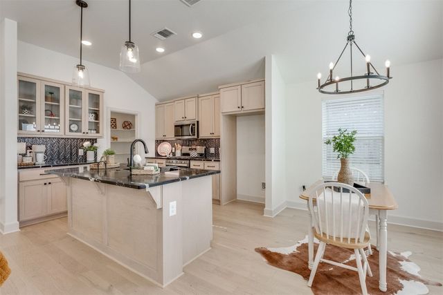 400 Pergola Street, Yukon, OK 73099